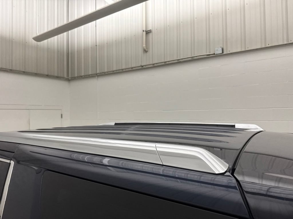 Used 2019 Cadillac Escalade Premium Luxury AWD/4WD image 14