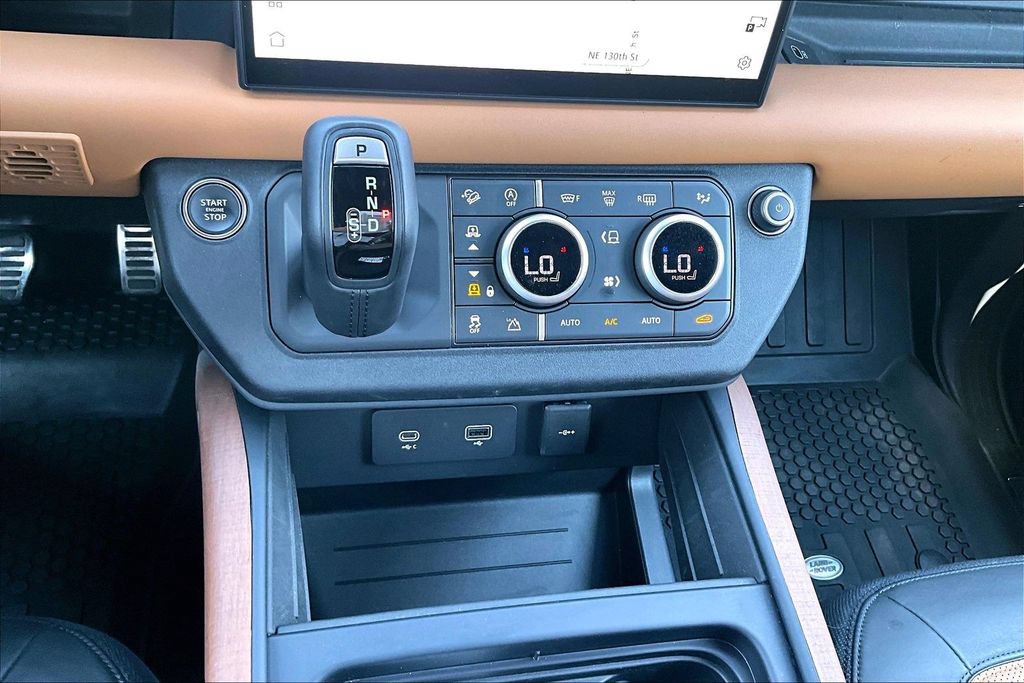 Used 2023 Land Rover Defender 130 X AWD/4WD image 23