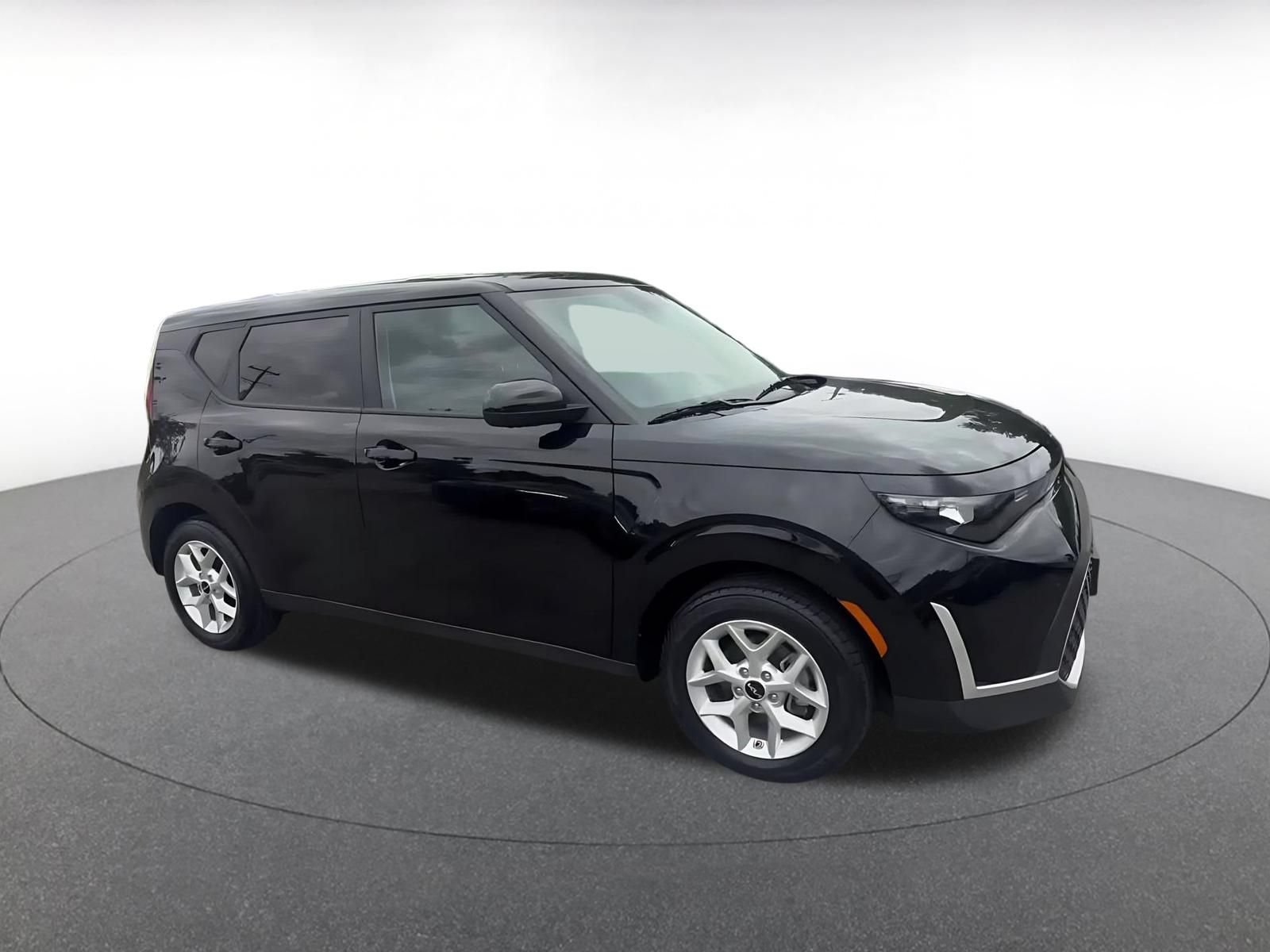 Used 2025 Kia Soul LX w/ LX Technology Package FWD video 2