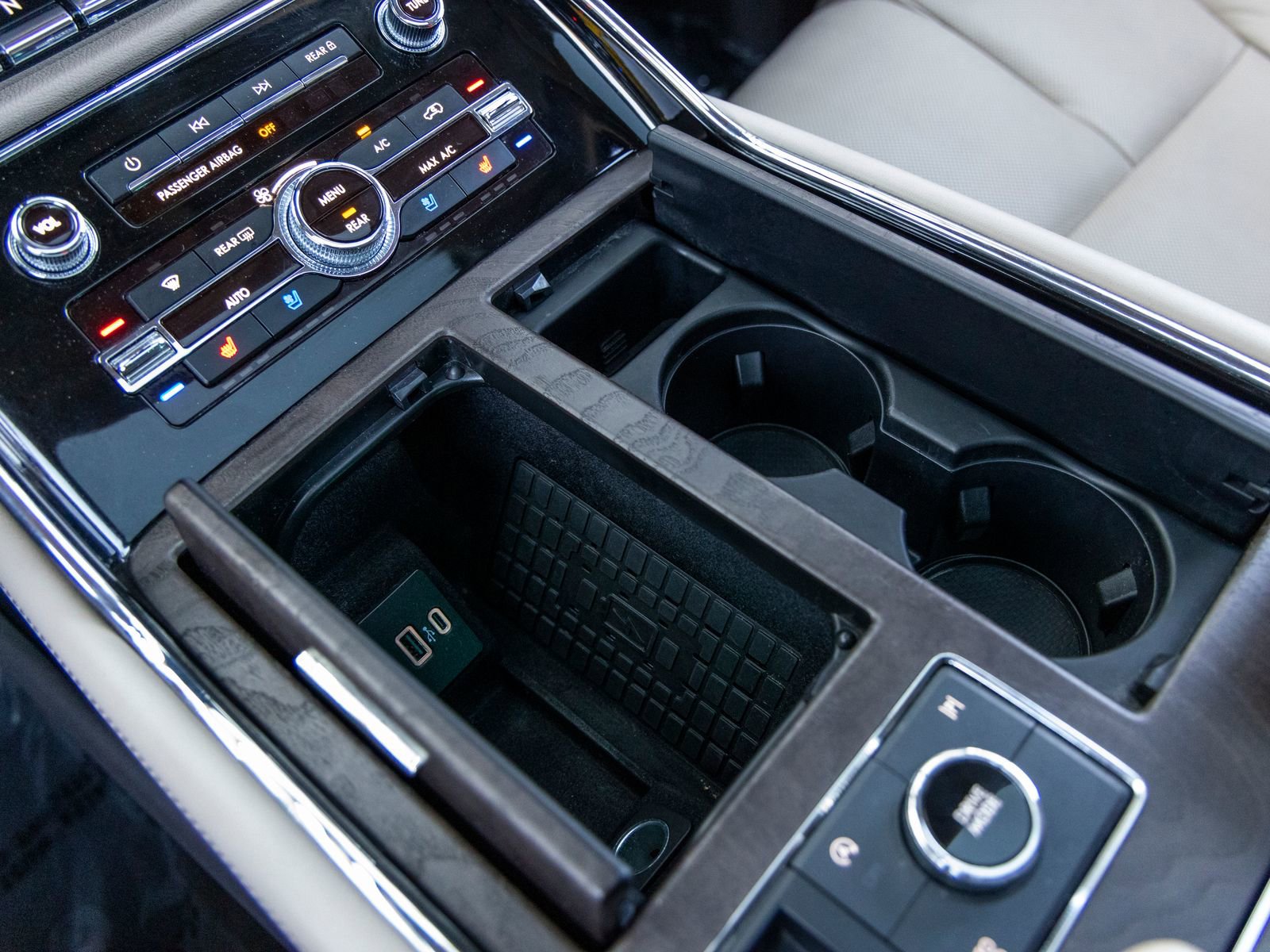 Used 2023 Lincoln Navigator Reserve image 37