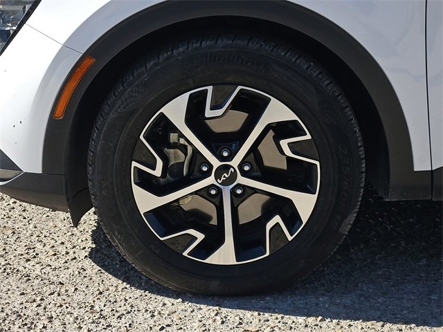 Used 2023 Kia Sportage EX image 9
