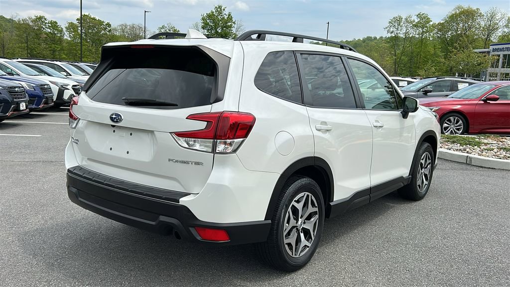 Certified 2022 Subaru Forester Premium AWD/4WD image 4