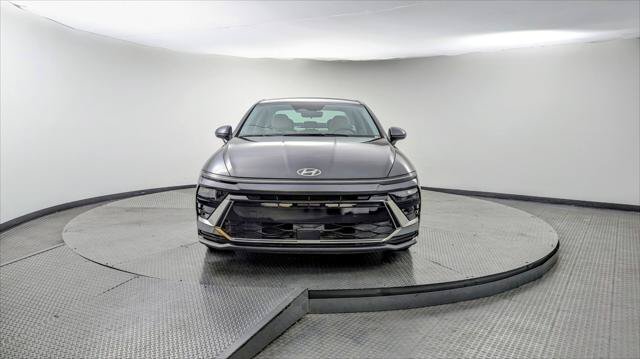 Used 2025 Hyundai Sonata SEL FWD image 12