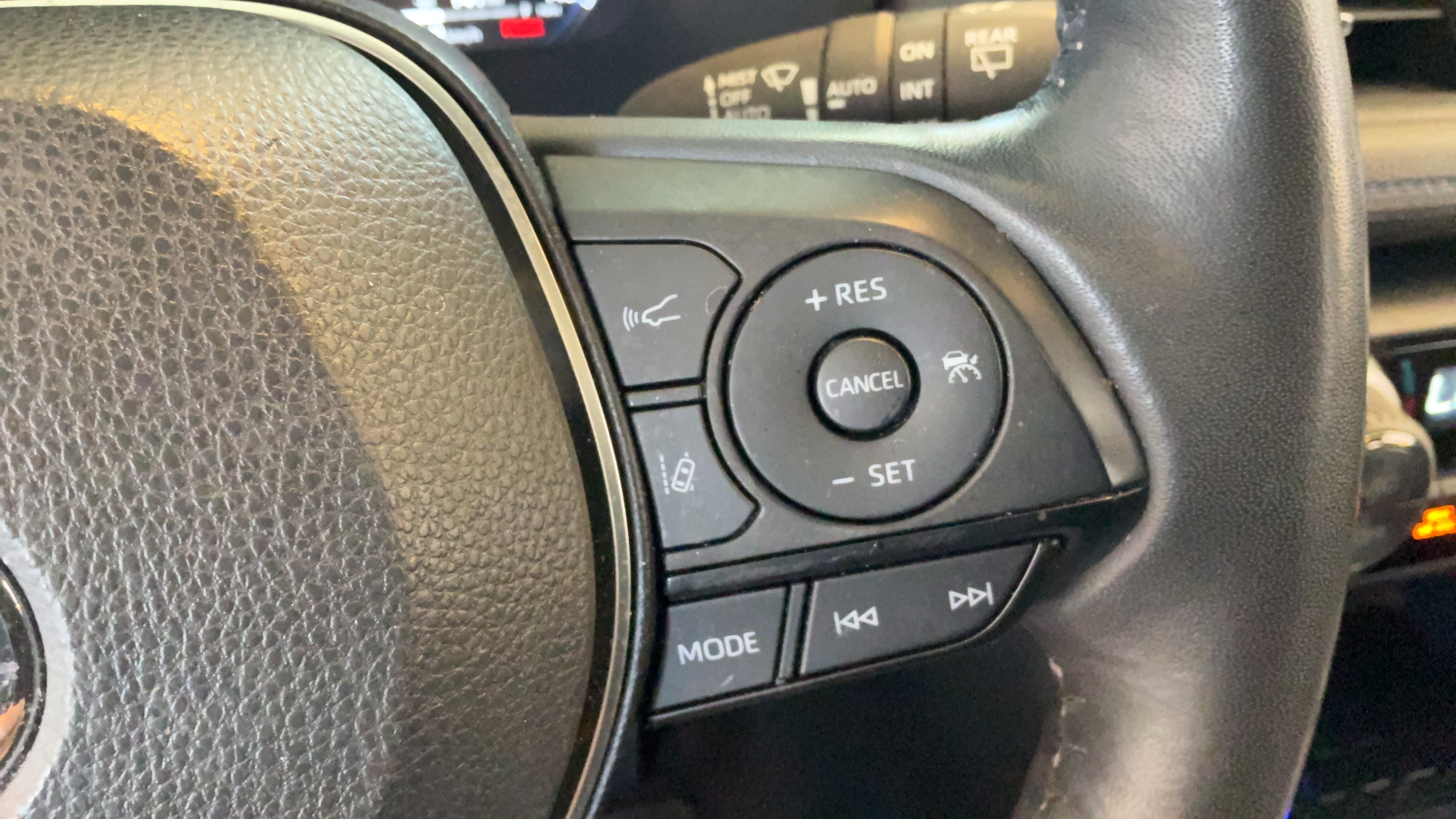 Used 2024 Toyota RAV4 XSE w/ Advanced Technology Package AWD/4WD image 17