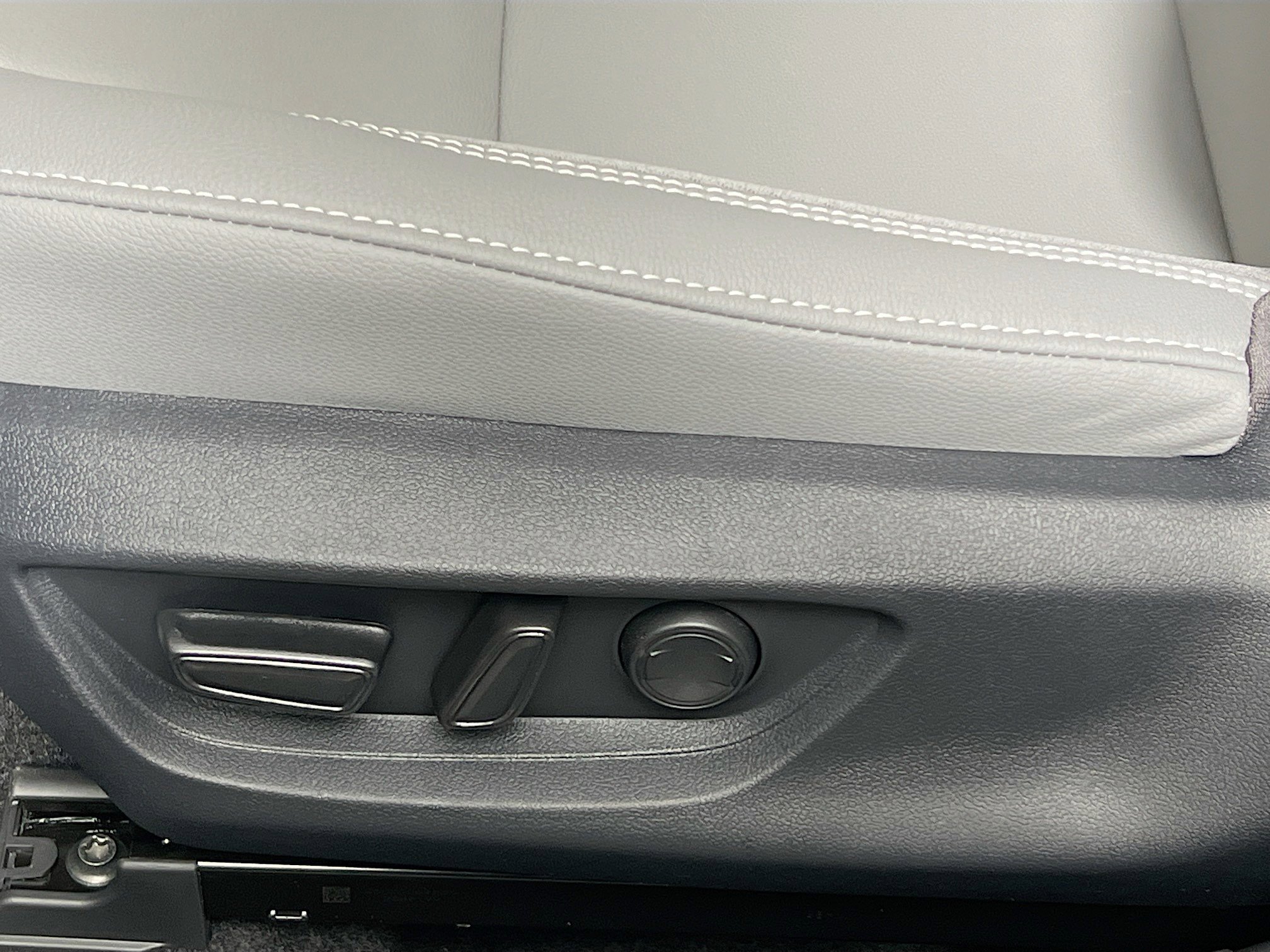 New 2026 Toyota Camry SE image 15