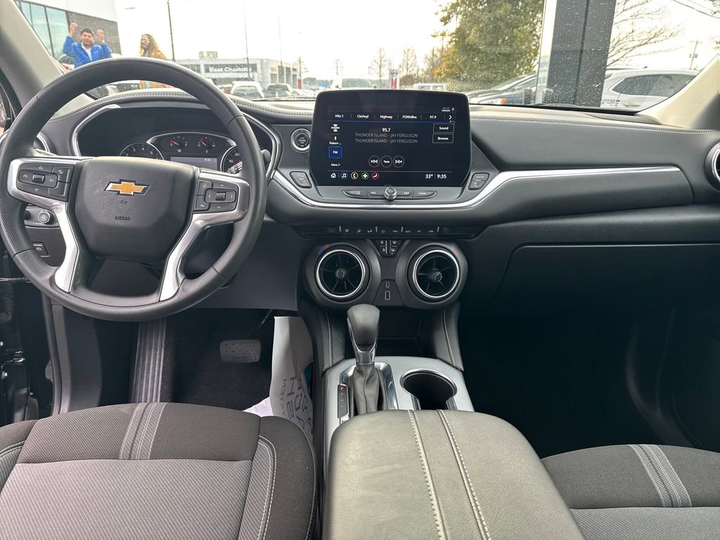 Used 2023 Chevrolet Blazer LT w/ Midnight/Sport Edition image 17