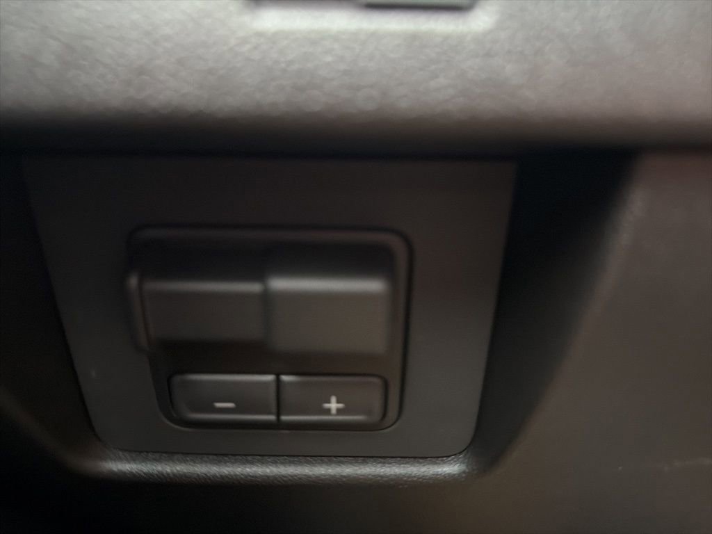 Used 2026 GMC Canyon Elevation w/ Convenience Package image 29