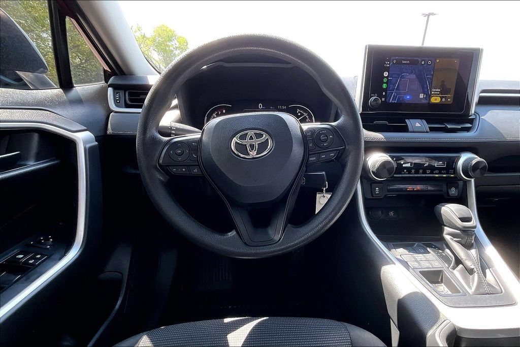 Used 2024 Toyota RAV4 LE AWD/4WD image 7