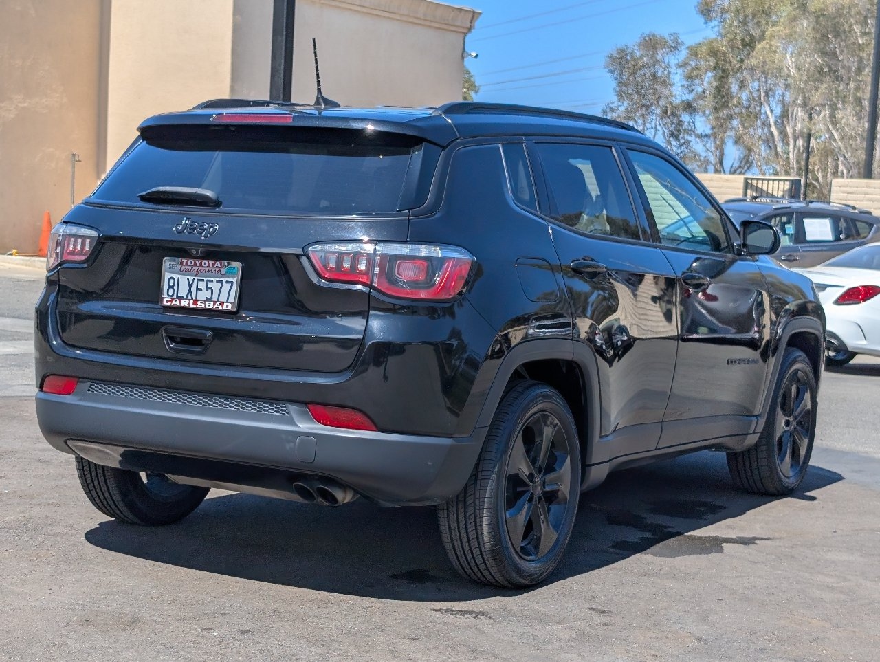 Used 2019 Jeep Compass Latitude FWD image 13