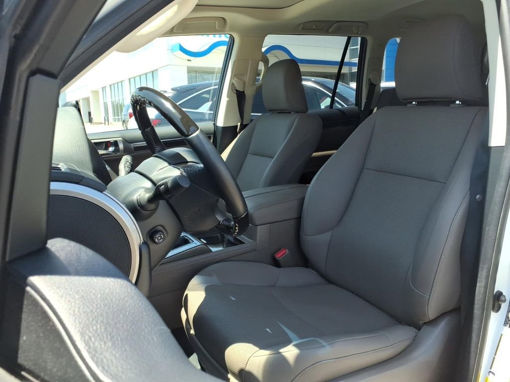 Used 2022 Lexus GX 460 Premium w/ Premium Package AWD/4WD image 4