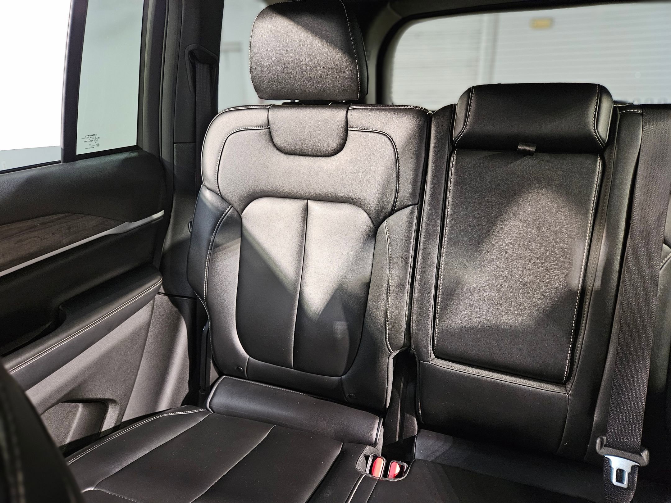 Used 2024 Jeep Grand Cherokee Limited image 12