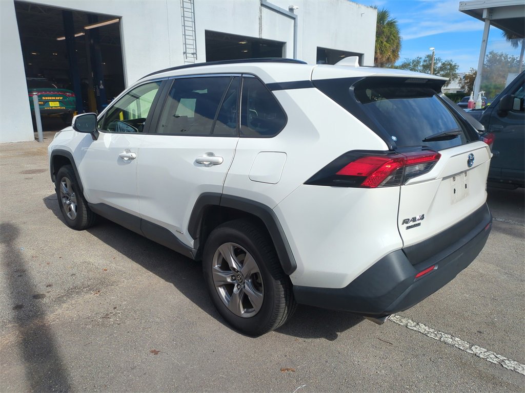 Used 2022 Toyota RAV4 XLE image 8
