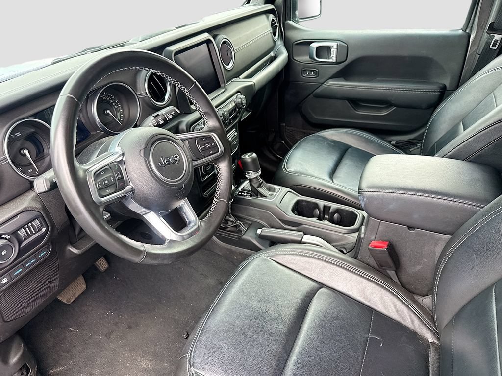 Used 2022 Jeep Wrangler Unlimited Sahara AWD/4WD image 25