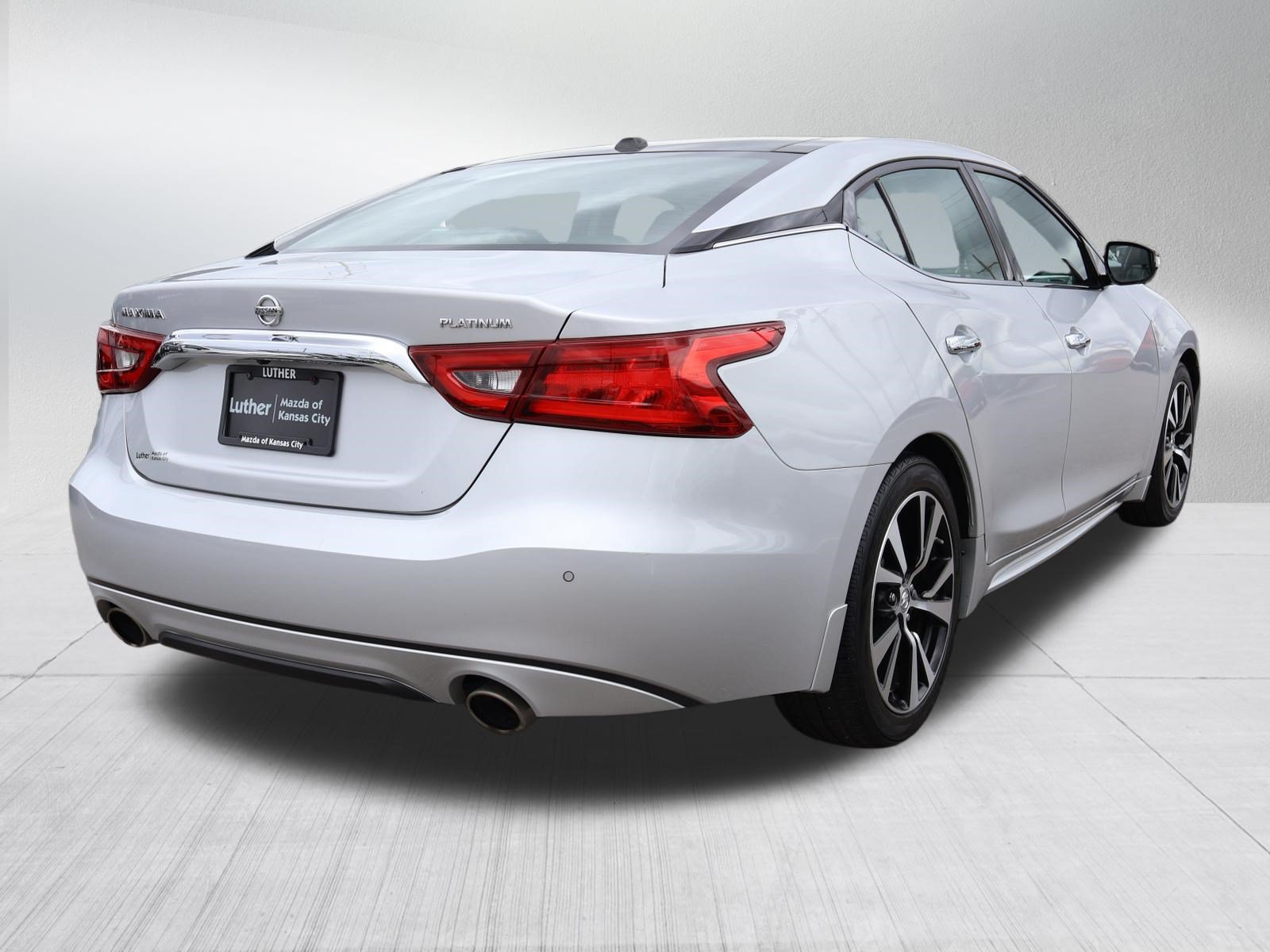 Used 2018 Nissan Maxima Platinum FWD image 7