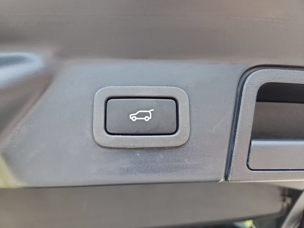 Used 2021 Land Rover Range Rover Velar R-Dynamic S AWD/4WD image 14