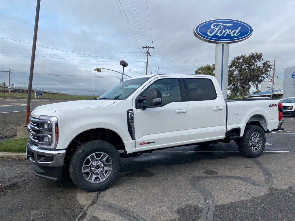 New 2025 Ford F250 Lariat image 2
