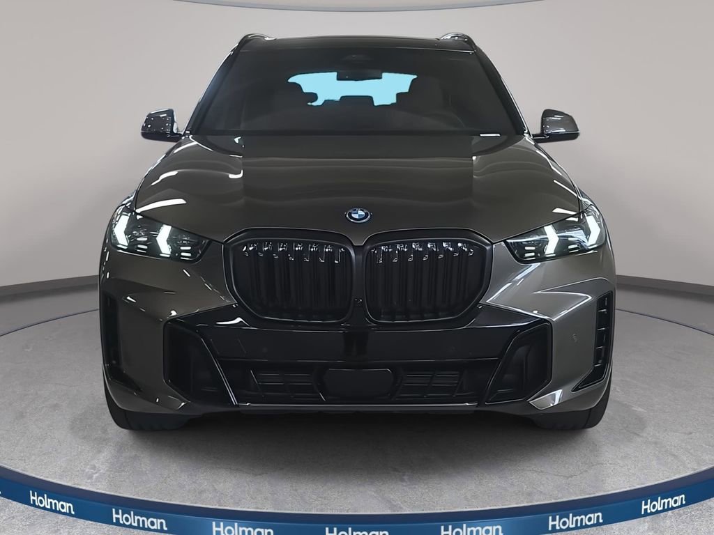 New 2026 BMW X5 xDrive50e w/ M Sport Package AWD/4WD image 2