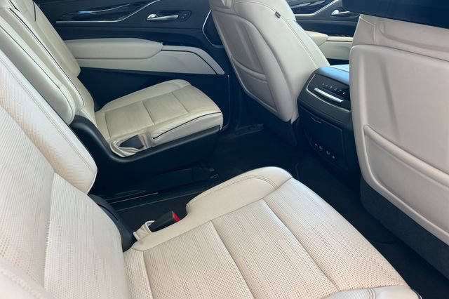 Used 2021 Cadillac Escalade ESV Sport w/ Driver Assist Tech Package AWD/4WD image 20