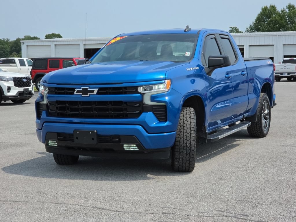 Used 2022 Chevrolet Silverado 1500 RST AWD/4WD image 3