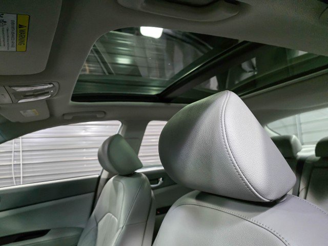 Used 2017 Kia Optima EX w/ Technology Package image 19