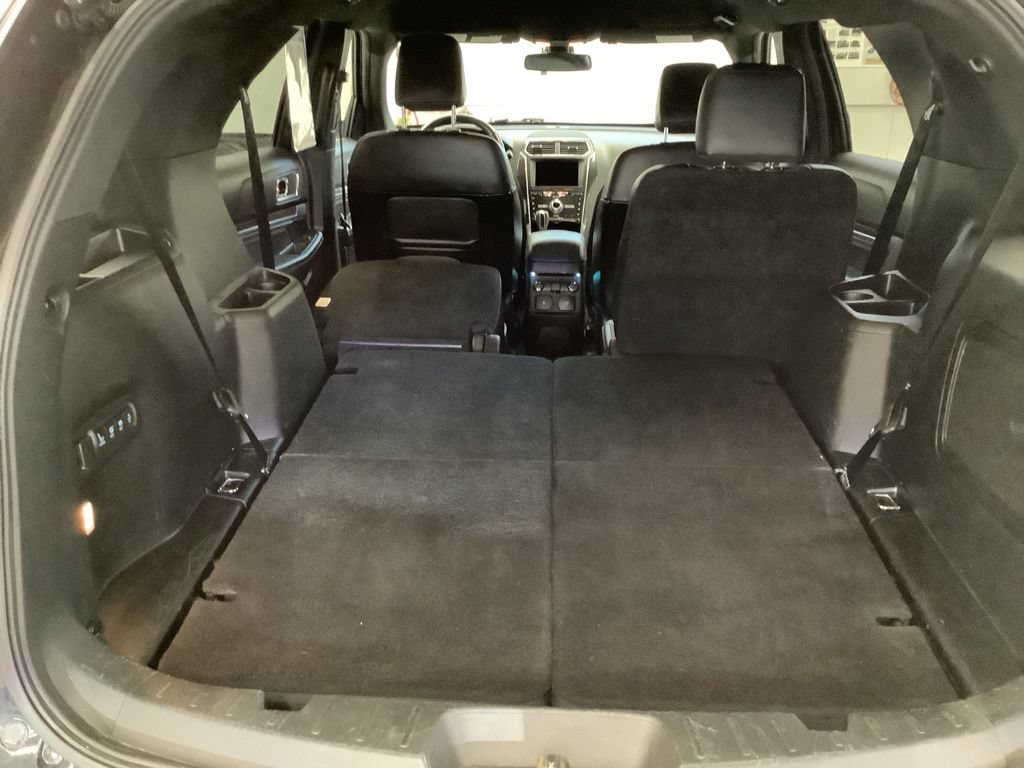 Used 2018 Ford Explorer Limited w/ Equipment Group 301A AWD/4WD image 21