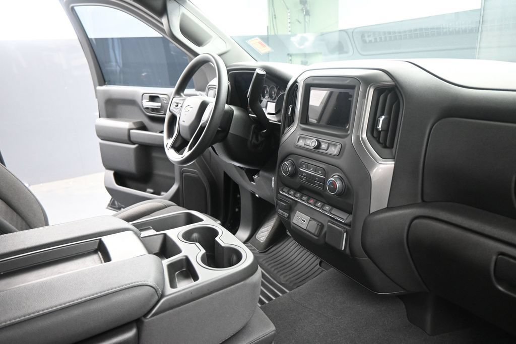 Used 2025 Chevrolet Silverado 1500 Custom RWD image 19