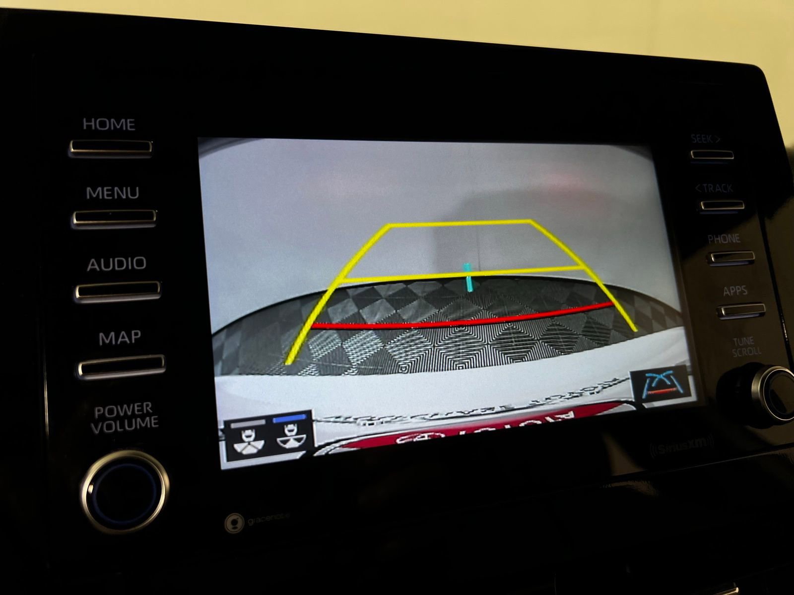 Used 2024 Toyota Camry SE image 19