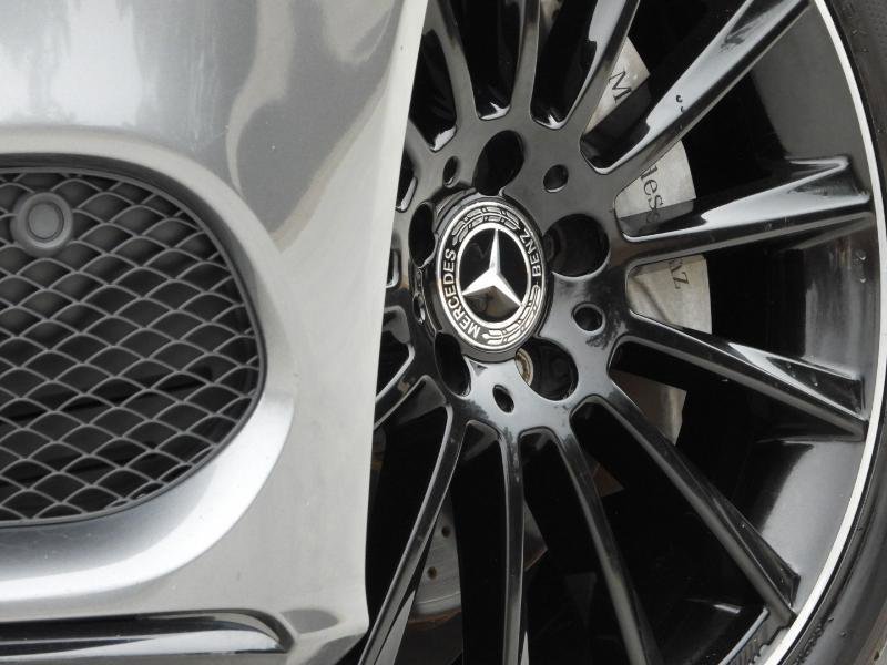 Used 2018 Mercedes-Benz C 300 Sport image 4