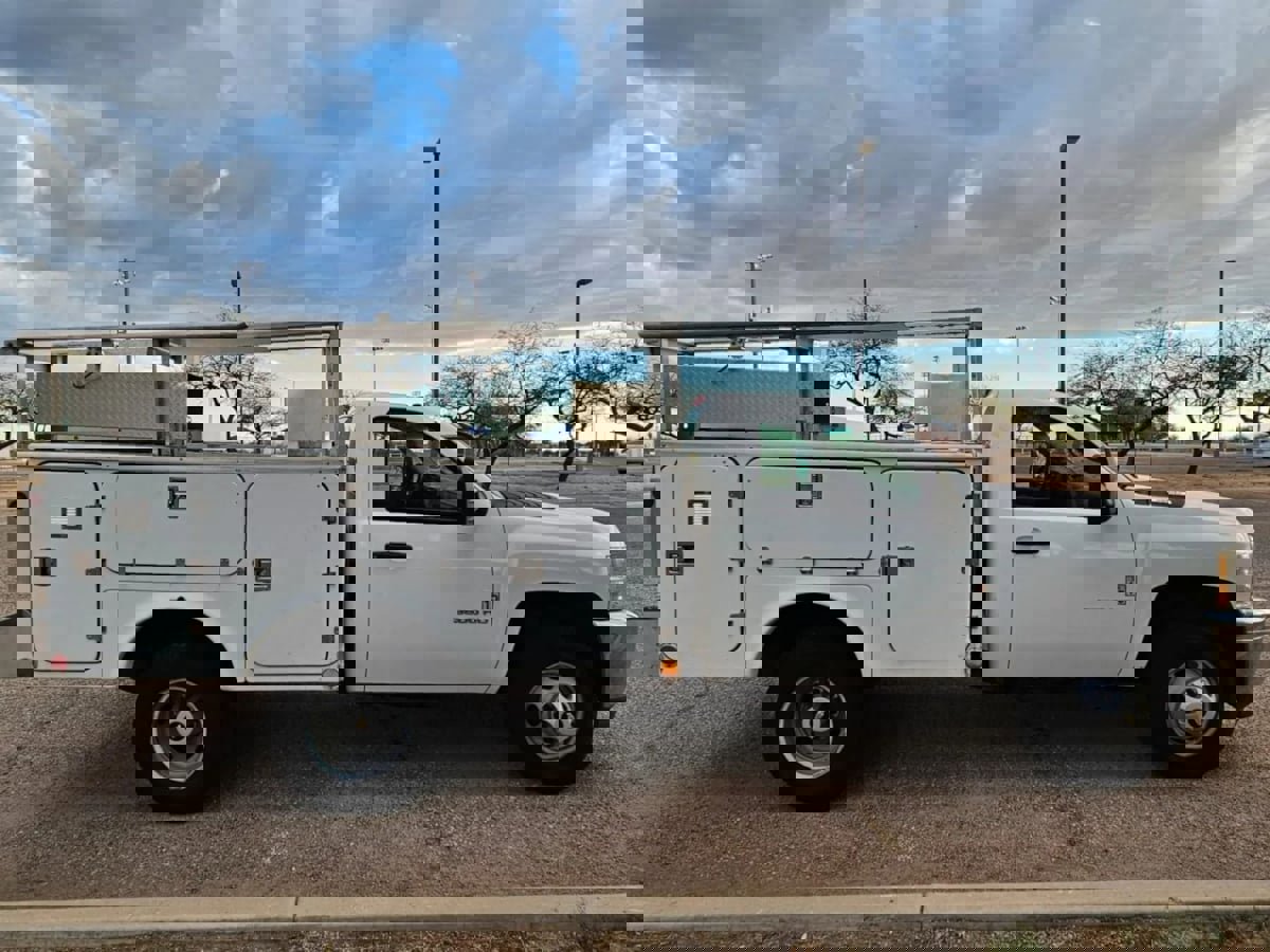 Used 2014 Chevrolet Silverado 3500 W/T image 37