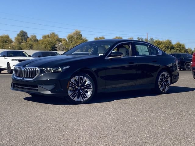 Used 2025 BMW 530i RWD image 2