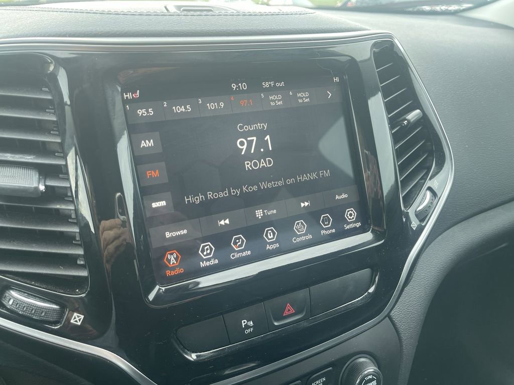 Used 2019 Jeep Cherokee Limited AWD/4WD image 12
