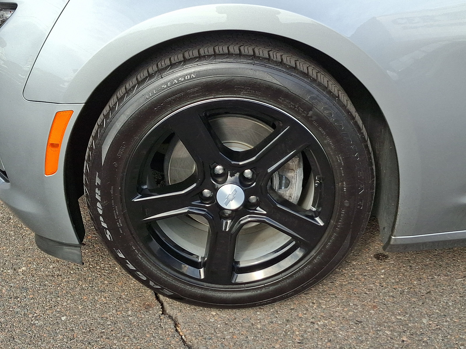 Used 2024 Chevrolet Camaro LT RWD image 8