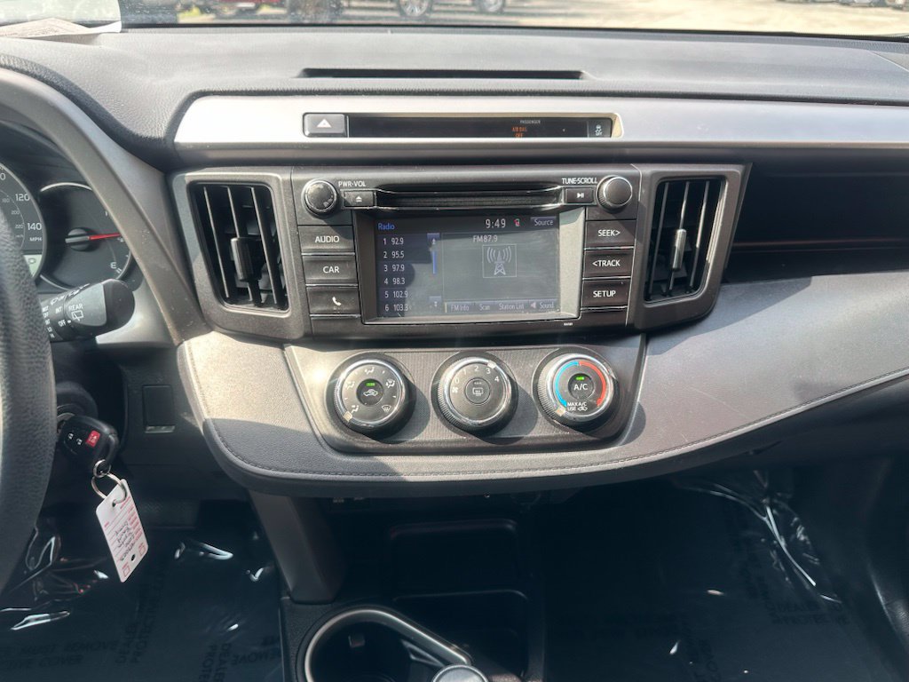 Used 2016 Toyota RAV4 LE AWD/4WD image 27