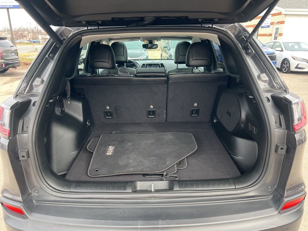 Used 2019 Jeep Cherokee Limited image 12