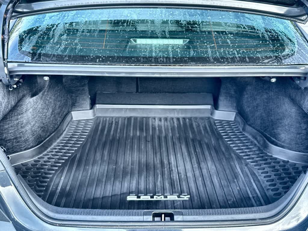 Used 2025 Toyota Camry SE FWD image 25
