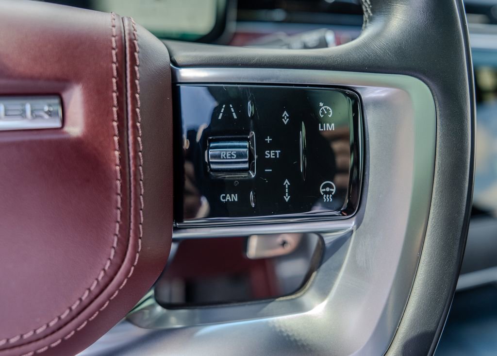 Used 2024 Land Rover Range Rover Autobiography image 7