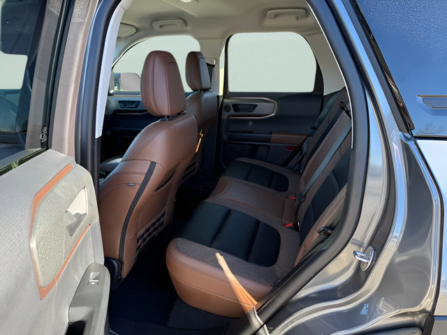 Used 2025 Ford Bronco Sport Outer Banks w/ Outer Banks Tech Package+ AWD/4WD image 5
