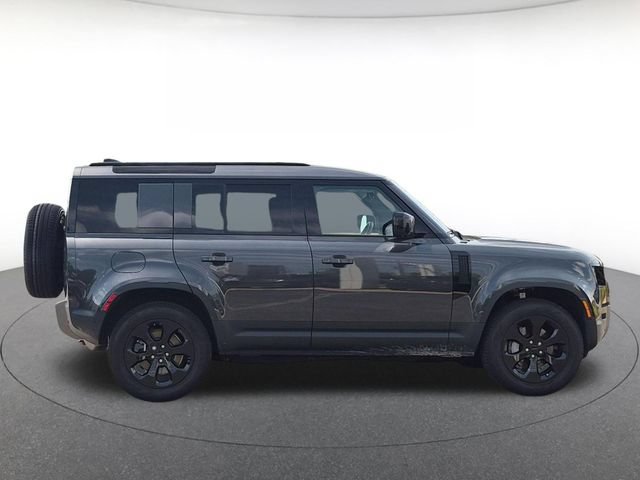 Used 2026 Land Rover Defender 110 S AWD/4WD image 4