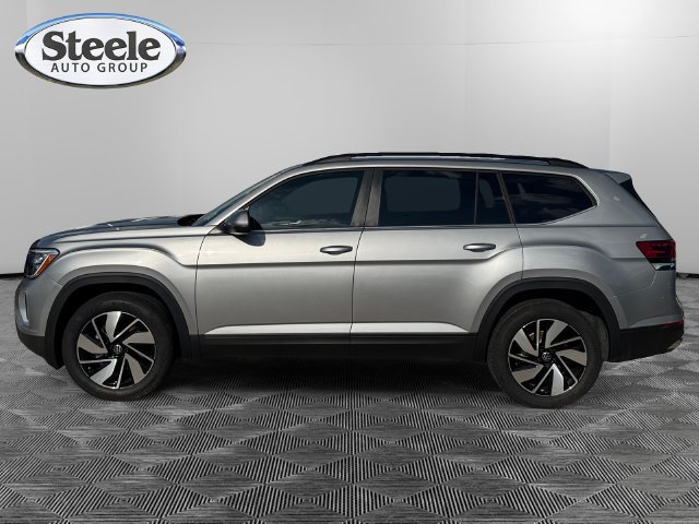 New 2026 Volkswagen Atlas SE FWD image 2