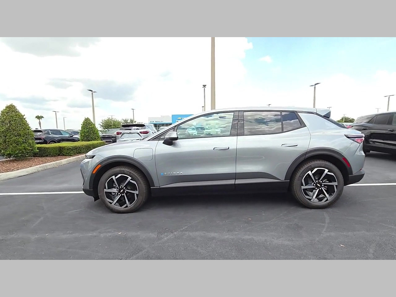 New 2026 Chevrolet Equinox EV LT FWD image 21