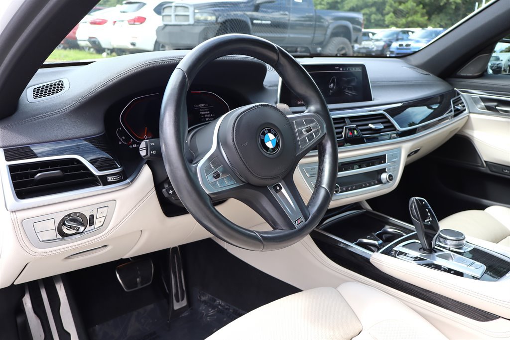Used 2020 BMW 740i w/ M Sport Package RWD image 22