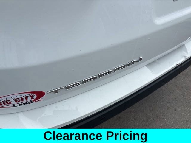 Used 2023 GMC Terrain SLE w/ Driver Convenience Package image 48