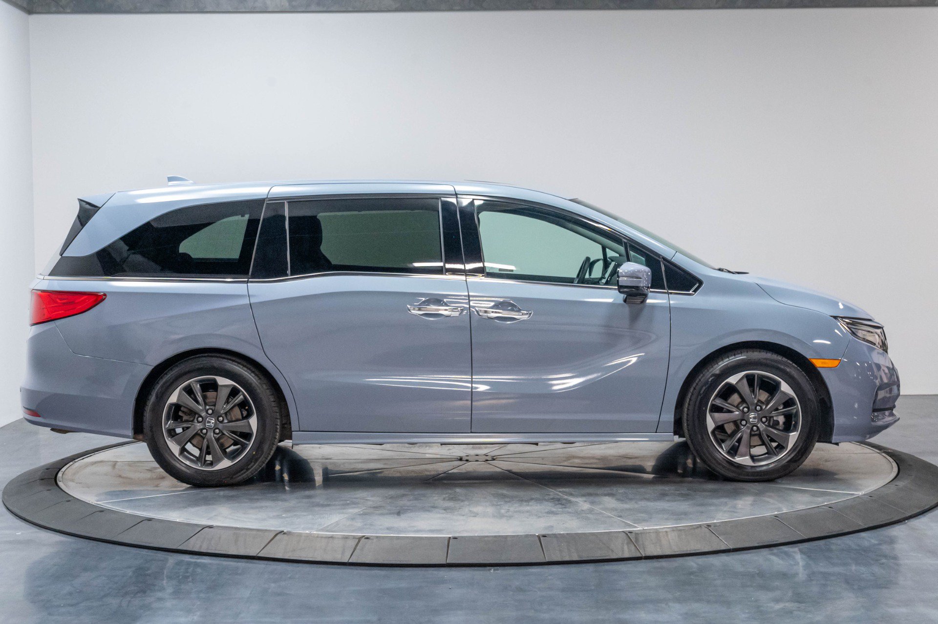 Used 2024 Honda Odyssey Elite image 37