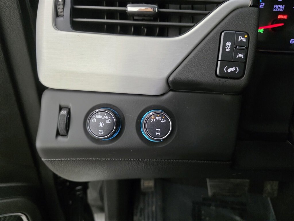 Used 2020 GMC Yukon SLT w/ Premium Edition image 29