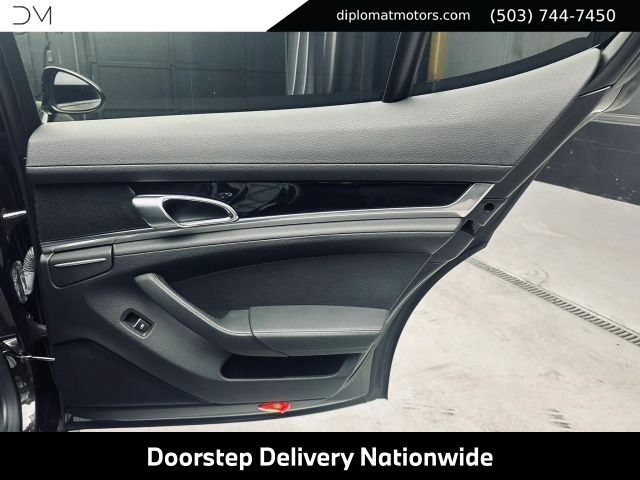 Used 2014 Porsche Panamera 4 AWD/4WD image 26