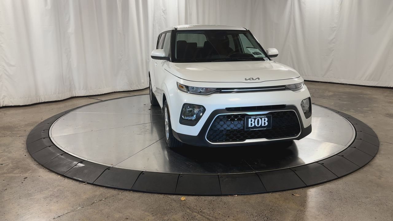 Certified 2022 Kia Soul LX w/ Technology Package image 4