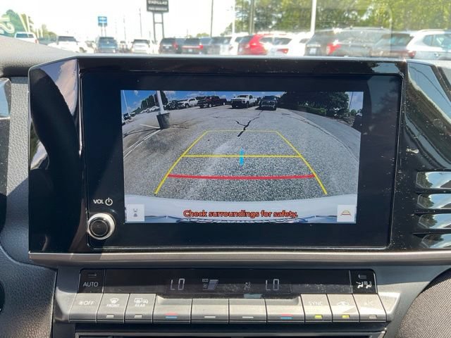 Used 2025 Toyota Camry LE FWD image 13