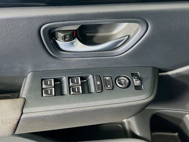 Used 2025 Honda Pilot Sport image 12