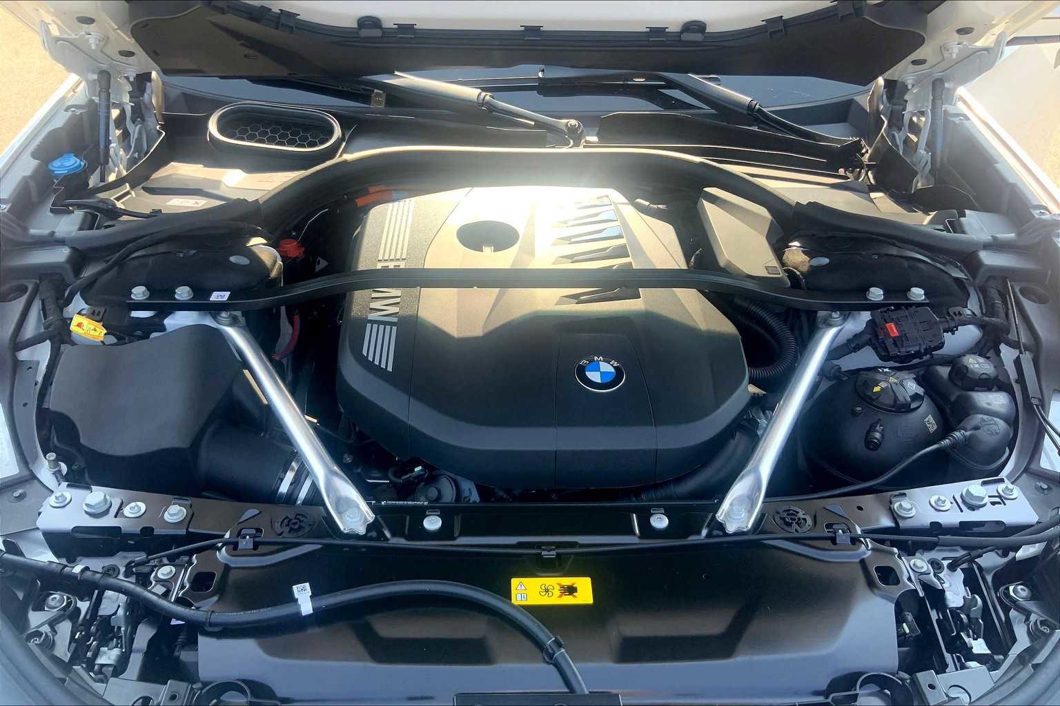 New 2026 BMW 750e xDrive w/ Executive Package image 16