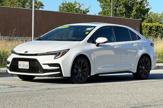 Used 2024 Toyota Corolla SE w/ SE Premium Package FWD image 8